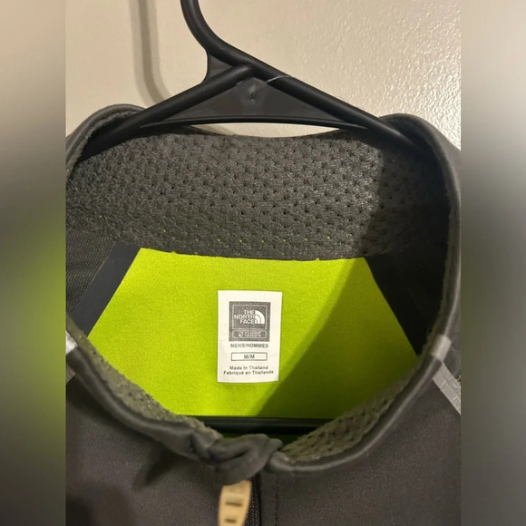 The North Face flight series running jacket size medium - Picture 2 of 5